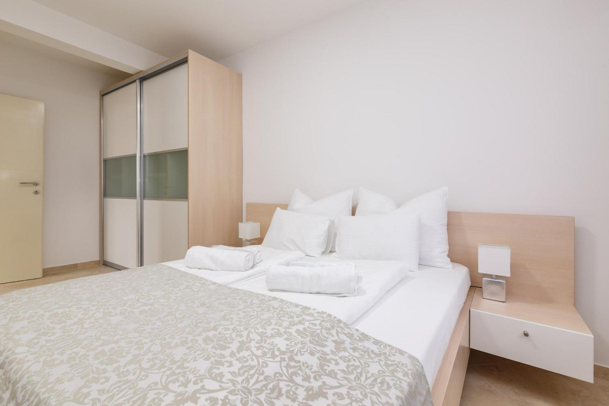 Apartmani Simi - The Wave ซริกเวนิซา ภายนอก รูปภาพ