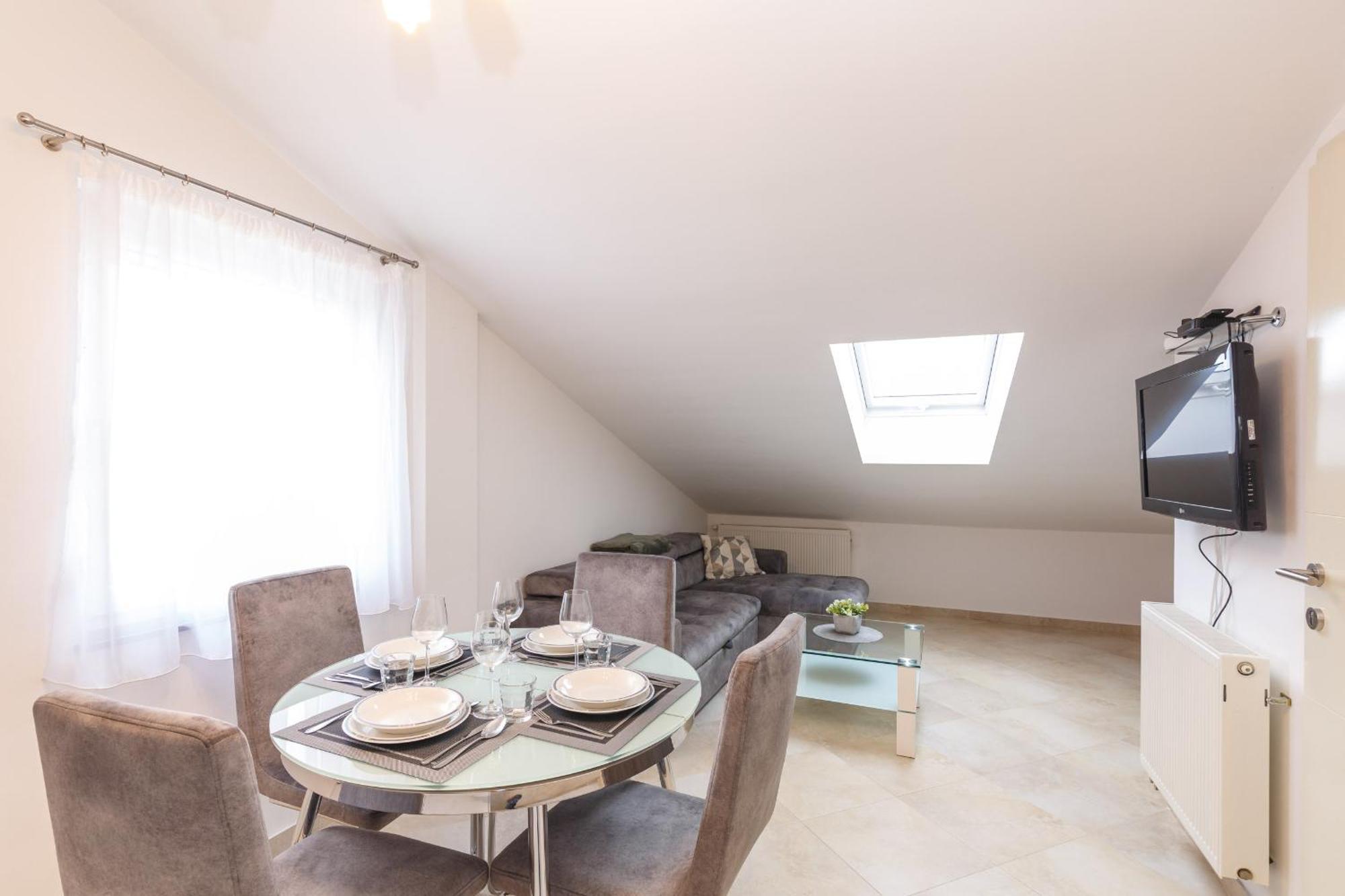 Apartmani Simi - The Wave ซริกเวนิซา ภายนอก รูปภาพ