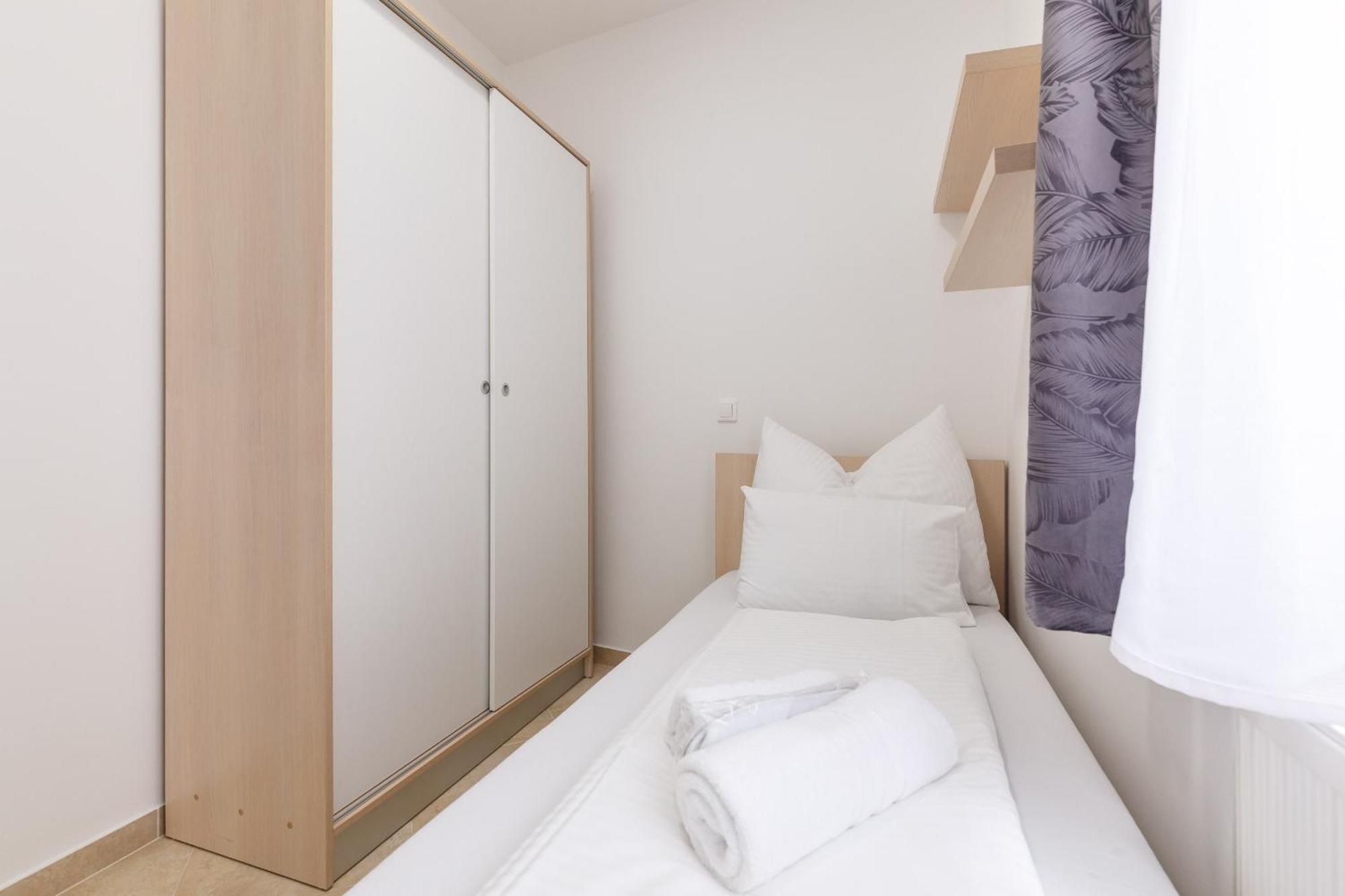 Apartmani Simi - The Wave ซริกเวนิซา ภายนอก รูปภาพ