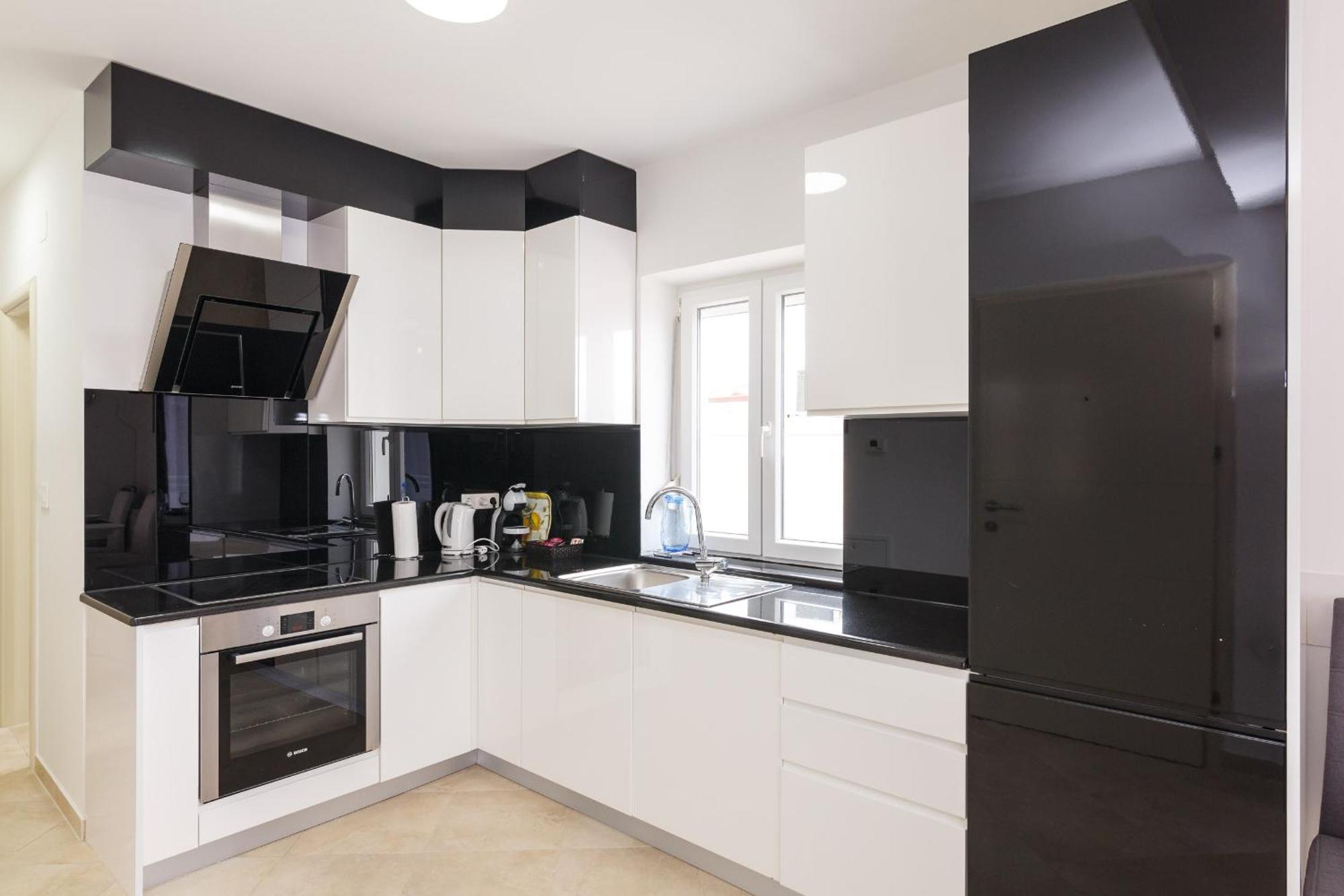 Apartmani Simi - The Wave ซริกเวนิซา ภายนอก รูปภาพ