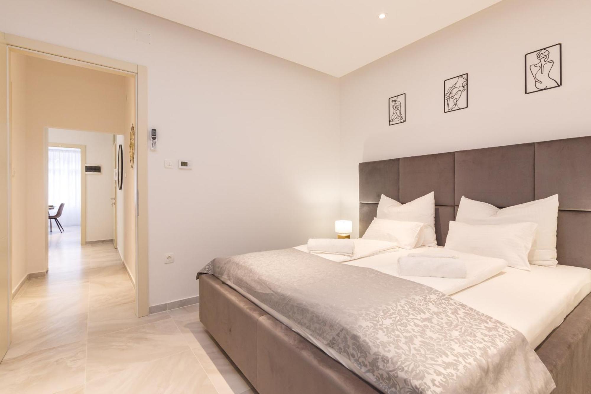 Apartmani Simi - The Wave ซริกเวนิซา ภายนอก รูปภาพ