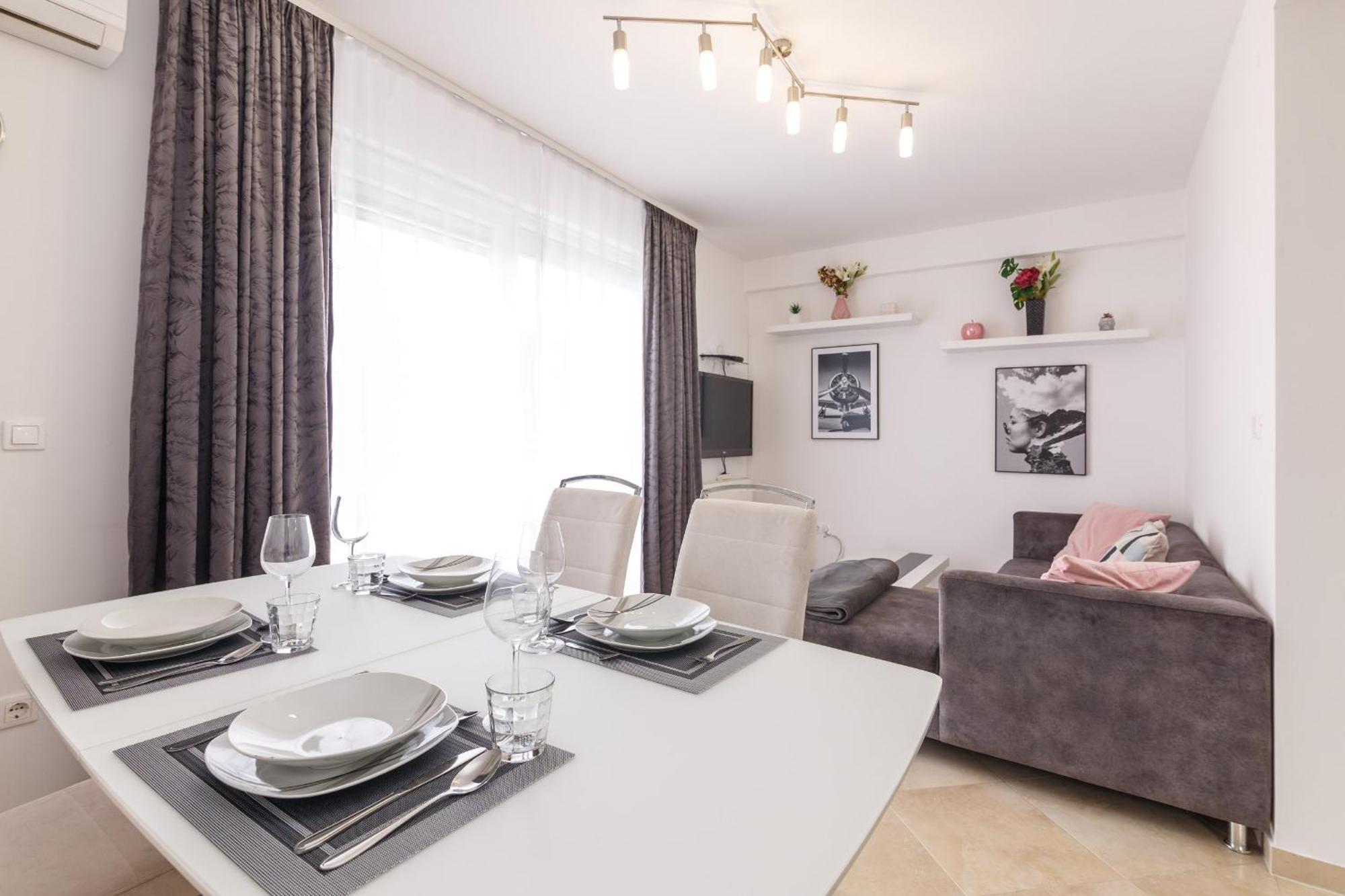 Apartmani Simi - The Wave ซริกเวนิซา ภายนอก รูปภาพ