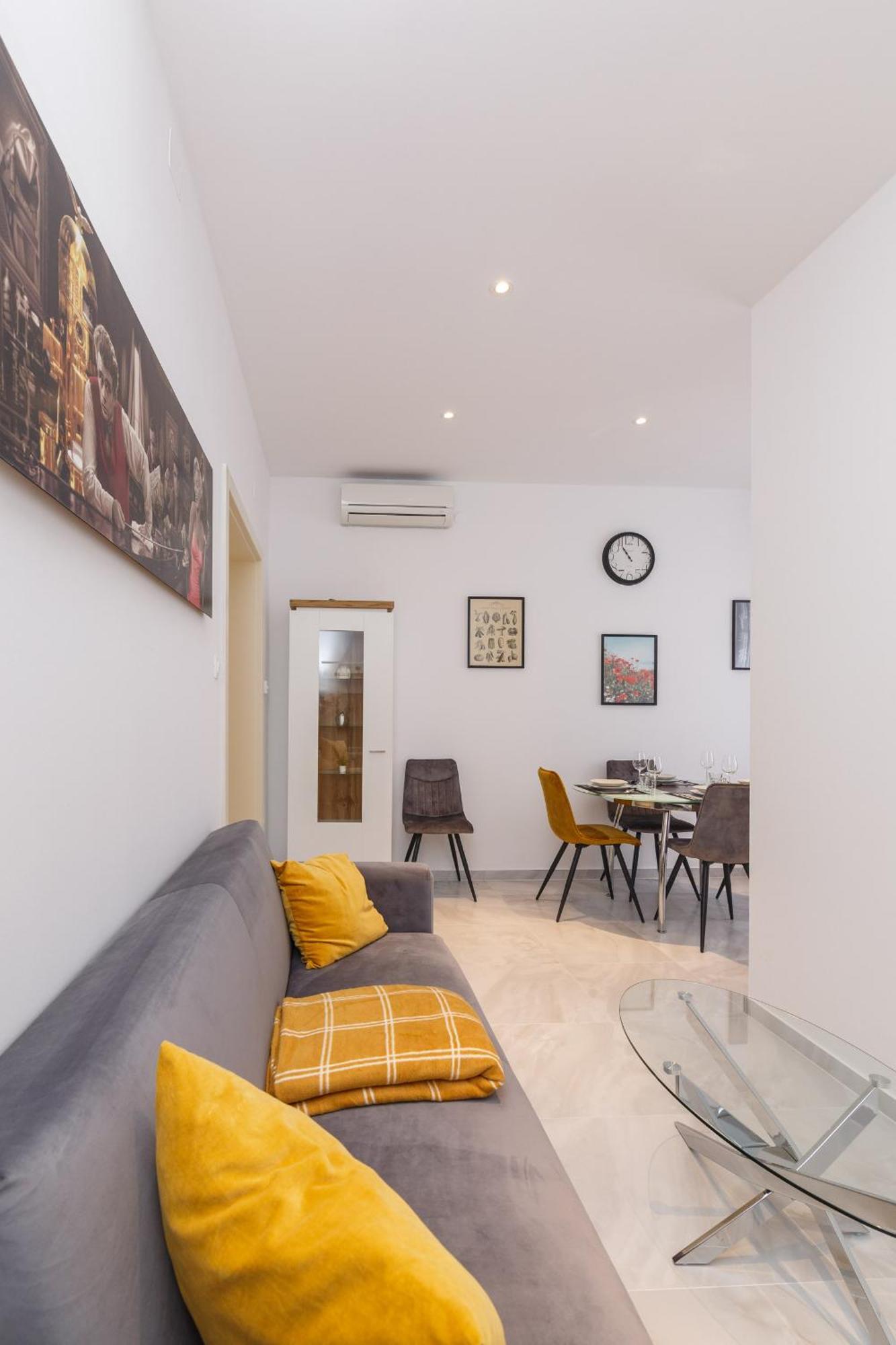 Apartmani Simi - The Wave ซริกเวนิซา ภายนอก รูปภาพ